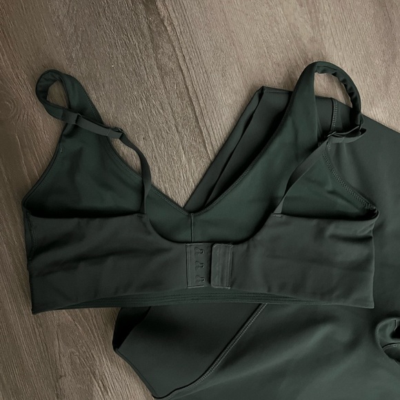 Fabletics PureLuxe Set - Picture 6 of 8